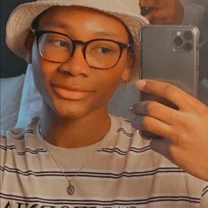 Meet your Posher, Khari